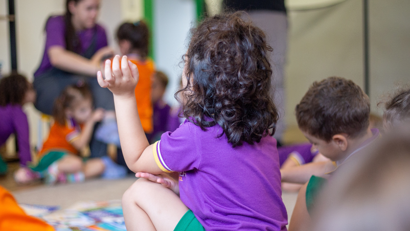 Como a Sigma Educação e Tecnologia Ltda integra livros e paradidáticos para tornar temas desafiadores mais claros, estruturados e aplicáveis no dia a dia escolar.